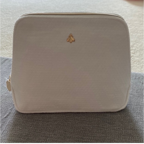 Guerlain Paris Makeup Bag 🐝 Soft White Makeup Pouch 9” Retail $40 NWOT - Picture 4 of 8